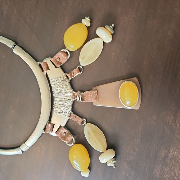 CHICO’S Goldtone Dakota Bib Statement Necklace - Picture 2 of 4